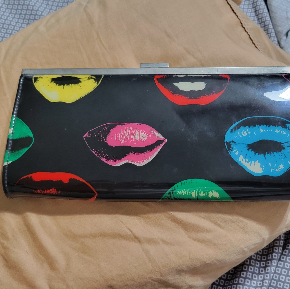 Clutch purse, lips pattern